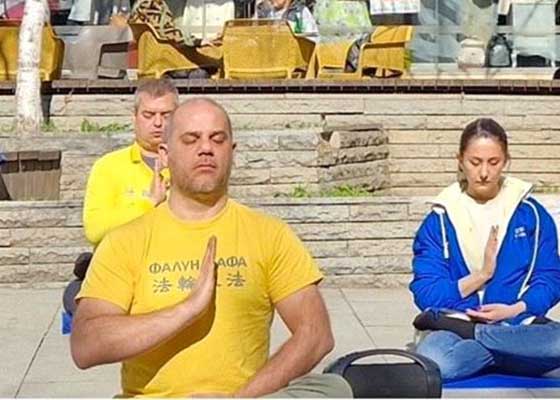 Image for article Bulgaria: Falun Dafa Practitioners Inspired by the April 25 Appeal
