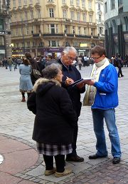 Image for article Autriche: Les Pratiquants de Falun Gong se rassemblent à Linz et à Vienne pour dénoncer les prélèvements d’organes à vif en Chine