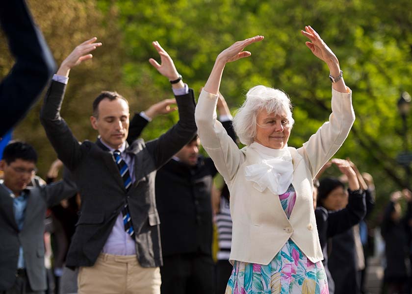 Image for article Experiencing and Witnessing Falun Dafa's Amazing Power