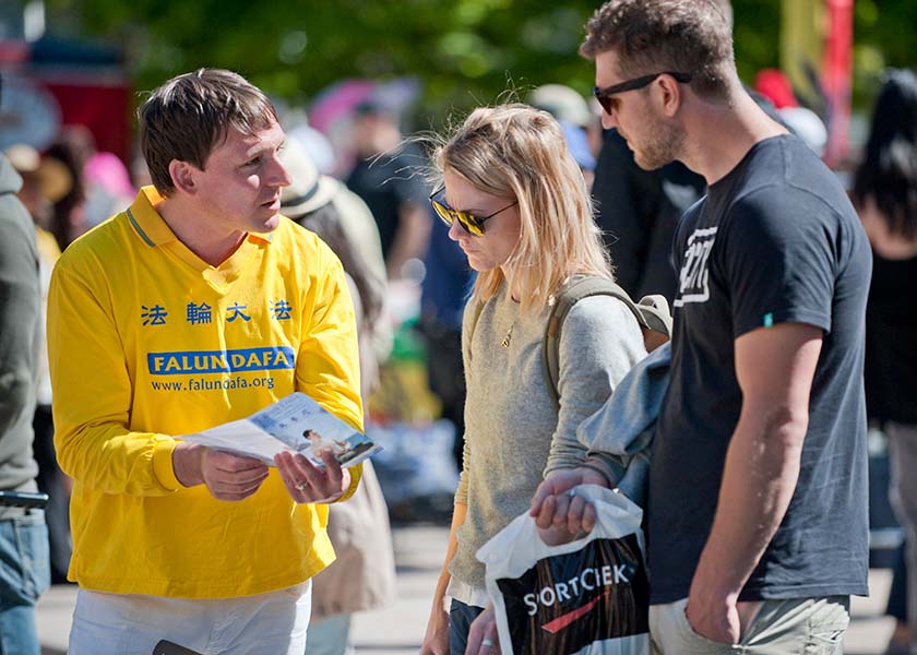 Image for article London, UK: British Practitioners Grateful for Falun Dafa