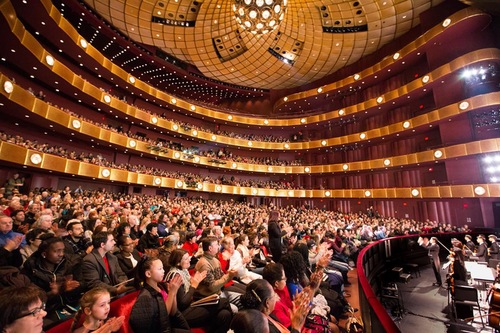  Penutupan acara di Lincoln Center di New York, NY