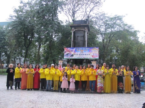 Image for article I praticanti della Falun Dafa di Hong Kong, Arabia Saudita, Malesia, Tailandia e Vietnam augurano rispettosamente al Maestro Li Hongzhi un felice anno nuovo cinese