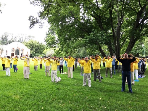 Image for article I praticanti del Falun Gong di Australia, Nuova Zelanda e dintorni esprimono la loro gratitudine al Maestro Li nel giorno di Capodanno