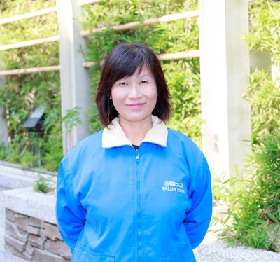  Xinmei menjadi lebih dewasa dan belajar menjadi orang baik setelah berlatih Falun Dafa