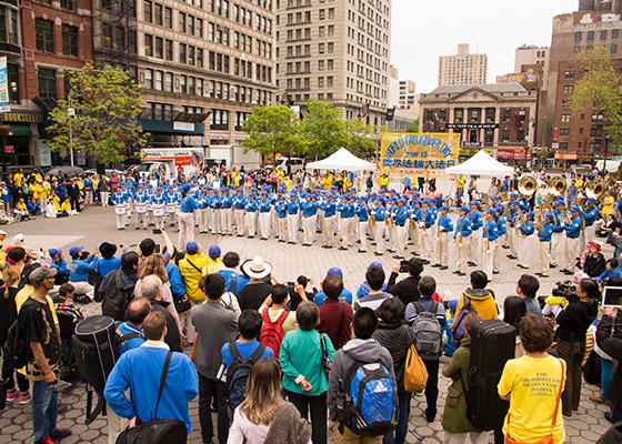 Image for article Week of World Falun Dafa Day in Pictures