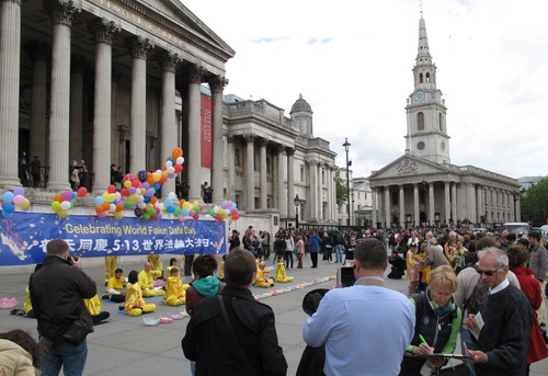 Image for article Practitioners in the UK Celebrate World Falun Dafa Day on Trafalgar Square
