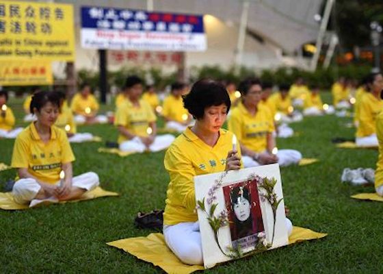 Image for article Falun Gong Activities in Singapore Commemorate 17 Years of Peaceful Resistance