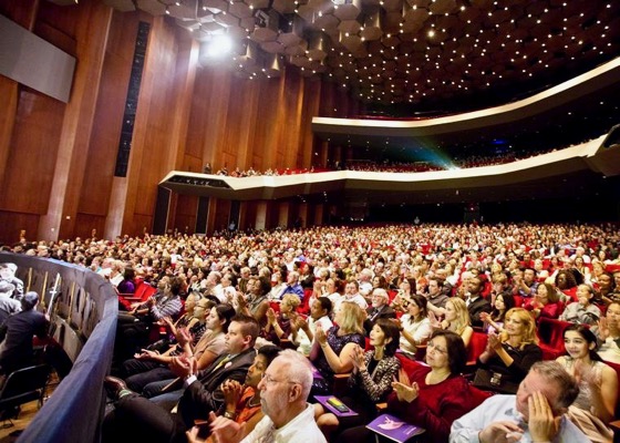 Image for article Theatergoers Experience Beauty, Spirituality, and Revived Traditions as Shen Yun Performing Arts Tours North America