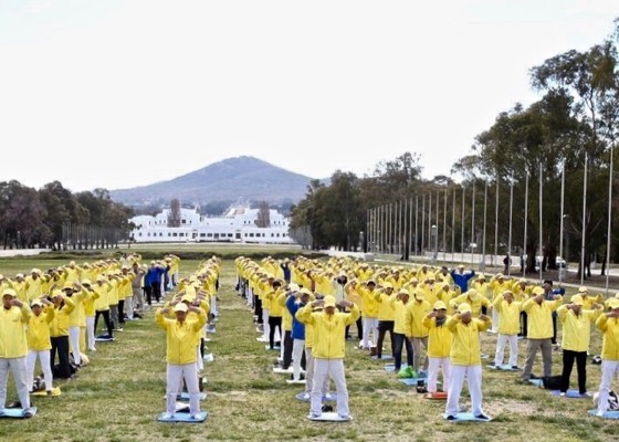 Image for article Australian Lawmakers Support Rally at Parliament Hill in Canberra