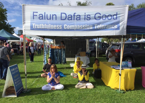 Image for article Australia: Falun Gong Welcomed at Melbourne Christmas Markets