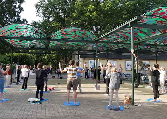 Image for article Belgium: New Practitioners Find Happiness and Peace in Falun Dafa