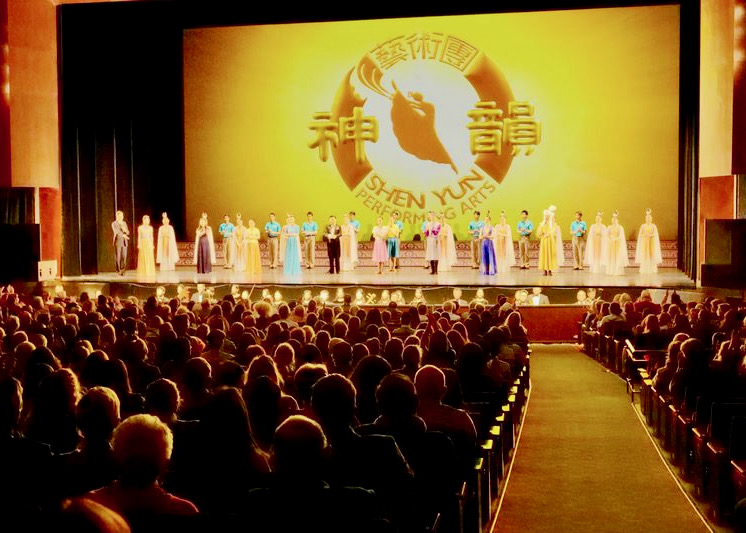 Image for article Shen Yun Stuns Theatergoers in Four States: “Incredible,” “Moving,” “How Beautiful Life Can Be”