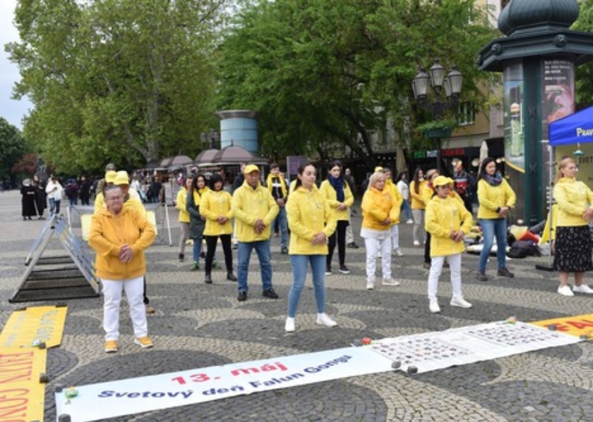 Image for article Slovakia: Practitioners Held Event Celebrating World Falun Dafa Day, Member of National Council Speaks and Offers Support