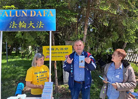 Image for article World Falun Dafa Day Celebrated in Romania with a Series of Activities