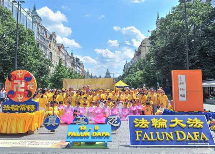 Image for article Czech Republic: Celebration of World Falun Dafa Day in Prague