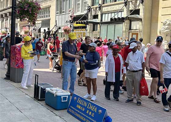 Image for article Falun Dafa Group Offers Exercise Instruction at Canada Day Celebrations