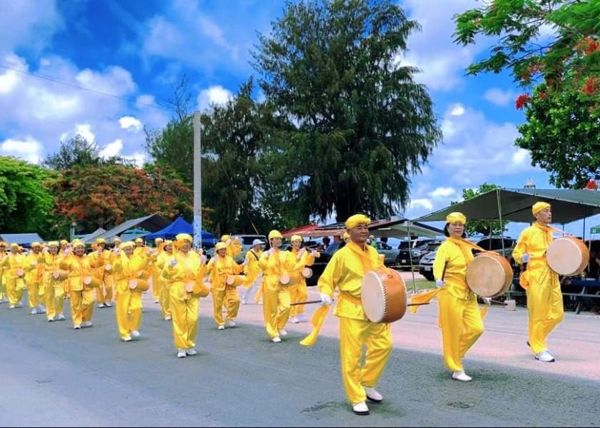 Image for article Saipan: Falun Dafa Welcomed in Liberation Day Parade