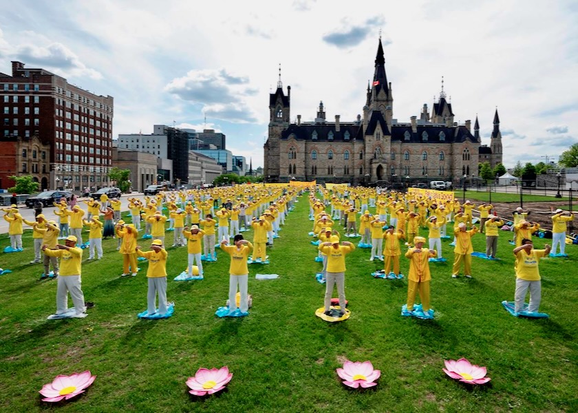 Image for article Ottawa, Canada: Parliament Members Join World Falun Dafa Day Celebrations