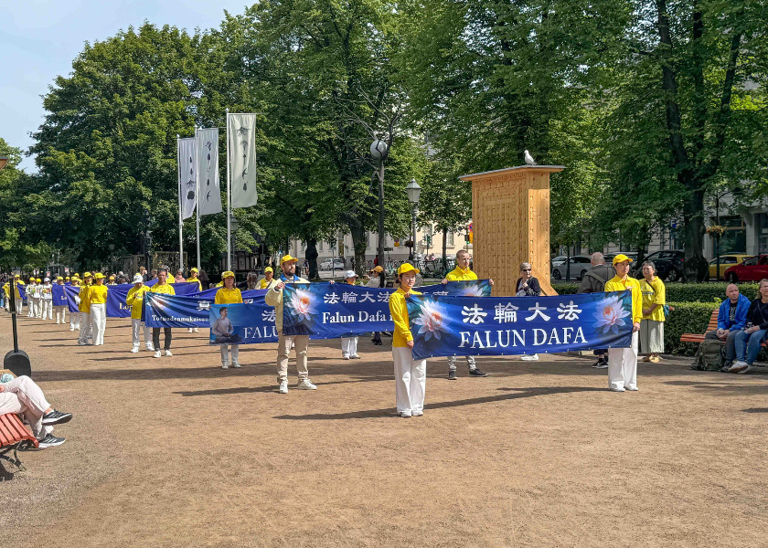 Image for article Finland: Rally and March in Helsinki Mark 26-Year-Long Effort to End the Persecution