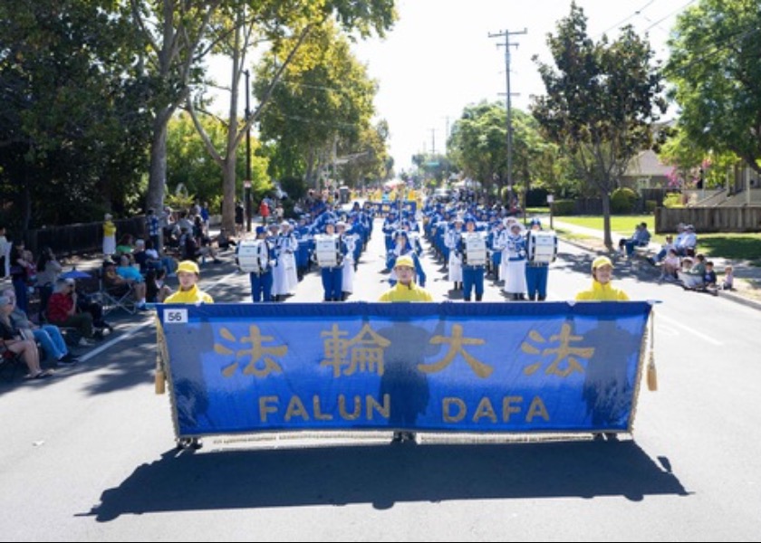 Image for article California, USA: Falun Dafa Practitioners Participate in the Santa Clara Parade of Champions