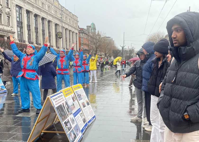 Image for article Ireland: People Learn about Falun Dafa at Event in Dublin