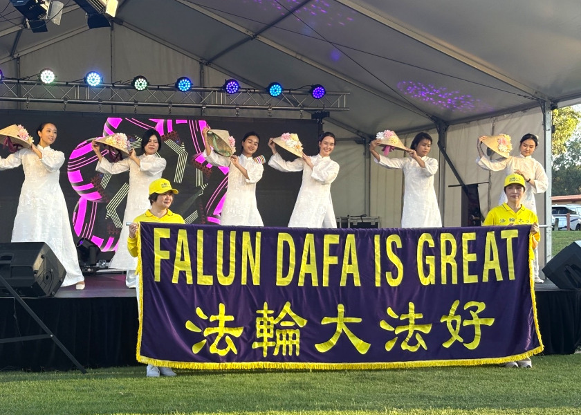 Image for article Australia: Much Interest in Falun Dafa at Western Australia Community Festival