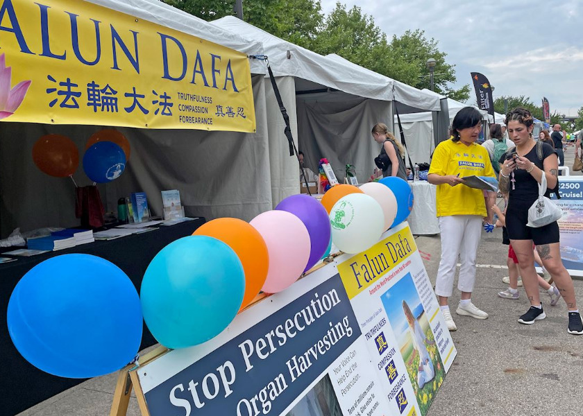 Image for article Falun Dafa Practitioners Garner Support at Ohio Arts Festival for Senate Resolution Against Forced Organ Harvesting