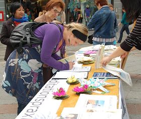 2010-5-31-minghui-falun-gong-204316-1--ss.jpg