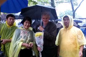 2011-9-27-minghui-un-protest-ny2-02--ss.jpg