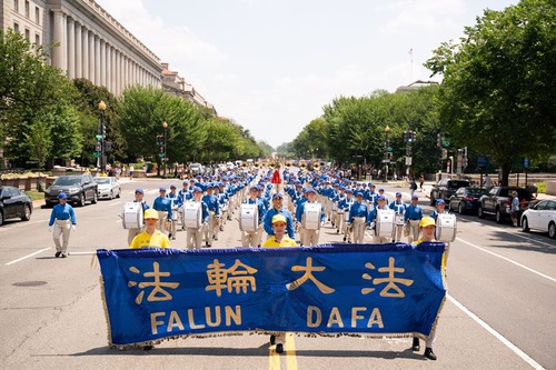 https://en.minghui.org/u/article_images/2021-7-17-washington-dc-720-parade_02.jpg