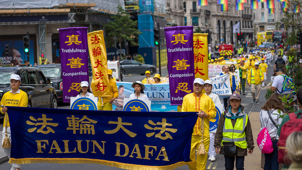 Image for article Лондон, Велика Британія. Хода і пресконференція на знак протесту проти 24-річного переслідування Фалунь Дафа в Китаї