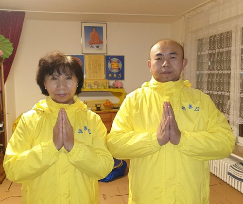 https://en.minghui.org/u/article_images/2022-1-23-german-falun-gong-practitioners-gratitude_01.jpg