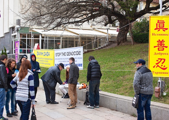 Image for article Bulgaria: Citizens in Six Cities Condemn Live Organ Harvesting in China (Photos)