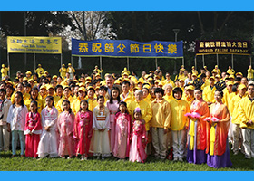 Image for article Sydney, Australia: Practitioners Celebrate the Upcoming World Falun Dafa Day