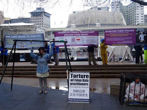 Image for article Chinese Tourist: “The Chinese Ought to Thank Falun Gong Practitioners”