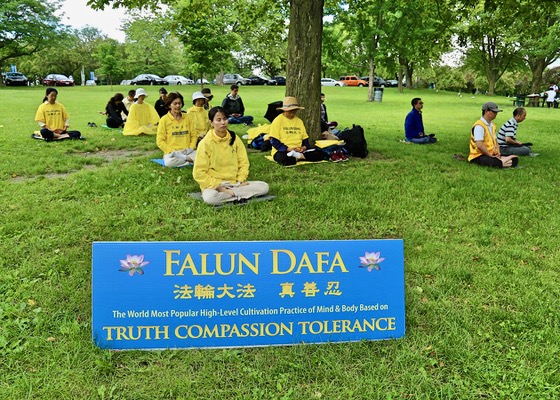 Image for article Ottawa, Canada: “I Always Look for Positive and Wonderful Things in Life, and Falun Gong is an Answer”