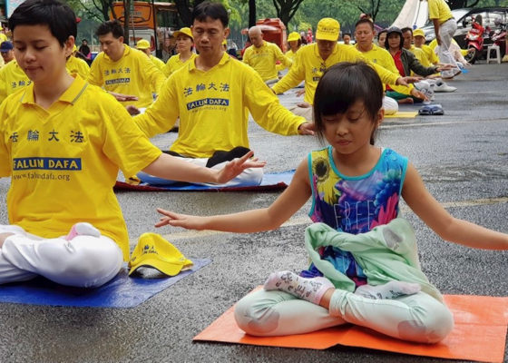 Image for article Indonesia: Practitioners Introduce Ancient Meditation Practice at Chinese New Year Celebrations