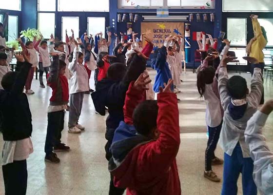 Image for article Argentina: Troubled School Kids Improve Through Falun Gong Meditation