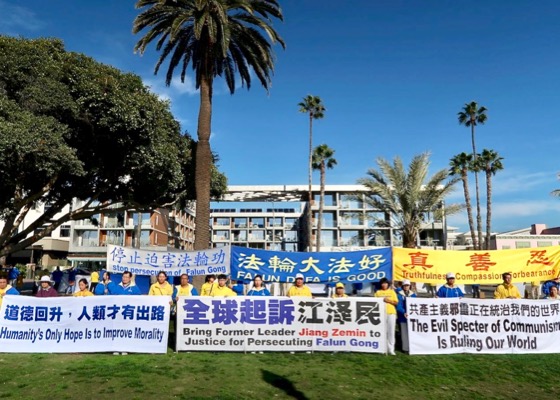 Image for article Raising Awareness of the Persecution of Falun Gong at Santa Monica Ocean Park