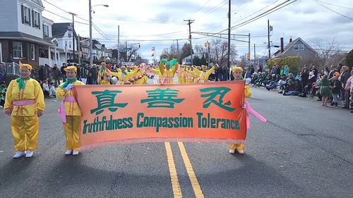 Image for article South Amboy, New Jersey: Beauty of Dafa on Display in St. Patrick’s Day Parade