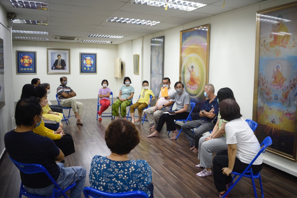 Image for article Singapore: New Falun Dafa Practitioners Participate in Nine-Day Class