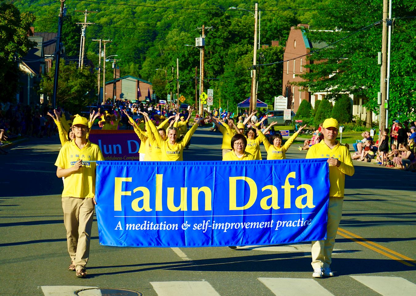 Image for article Vermont: Falun Dafa Warmly Received During Independence Day Parade in Montpelier