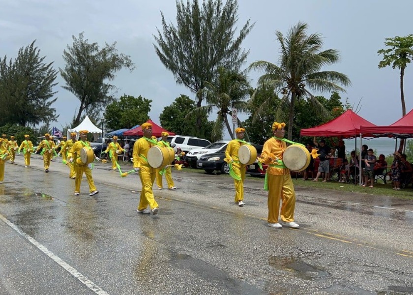 Image for article Saipan: Falun Dafa Practitioners Participate in Independence Day Parade