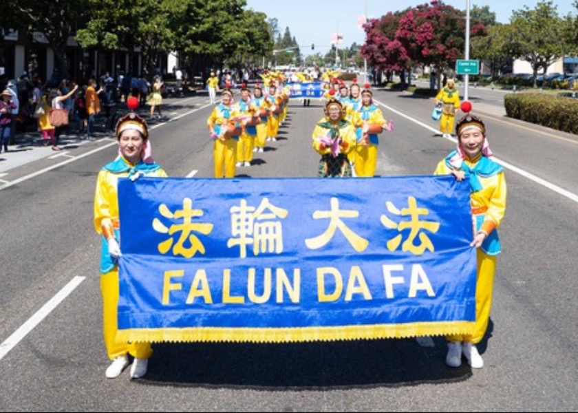 Image for article California: Organizers and Locals Express Gratitude to Falun Dafa Practitioners at India Day Parade