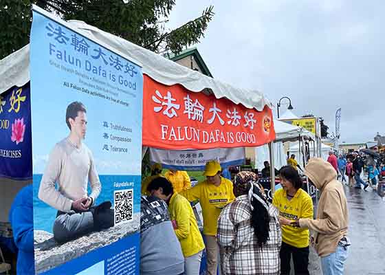 Image for article Spreading the Blessings of Falun Dafa at the Great New York State Fair in Syracuse