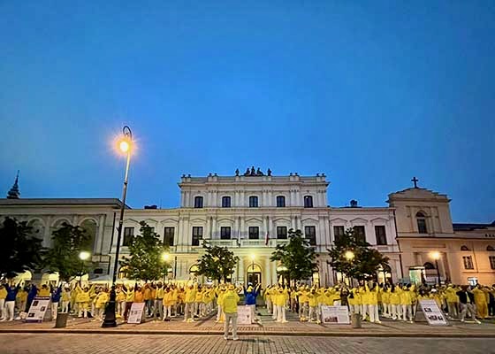 Image for article Poland: People at Candlelight Vigils Condemn Chinese Regime’s Ongoing Persecution of Falun Dafa