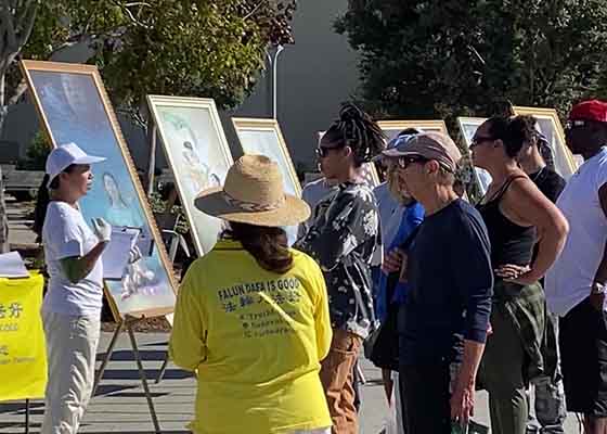 Image for article San Diego: Guests at Art of Zhen Shan Ren International Exhibition–“We Must End This Cruel Persecution”