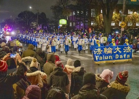Image for article London, Canada: Falun Gong Practitioners’ Marching Band Welcomed in Santa Claus Parade