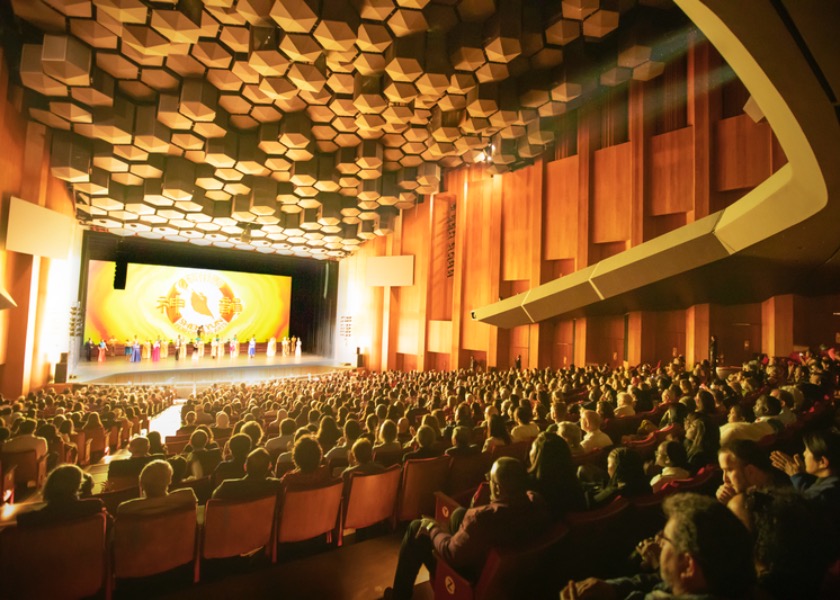 Image for article Shen Yun Continues Tours in Germany, the United States, and Japan: “My Heroes”