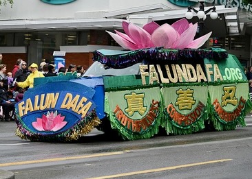 Image for article Victoria, British Columbia, Canada: Falun Dafa Practitioners Shine in Victoria Day Parade